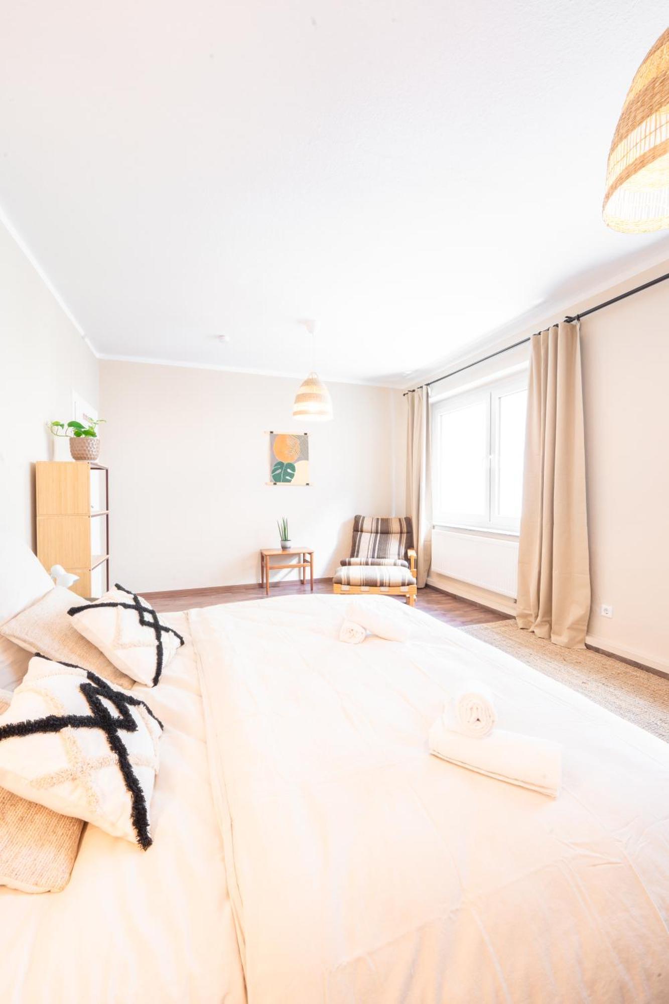 -Super Zentrales Zimmer- Direkt An Der Lutter! Μπίλεφελντ Εξωτερικό φωτογραφία