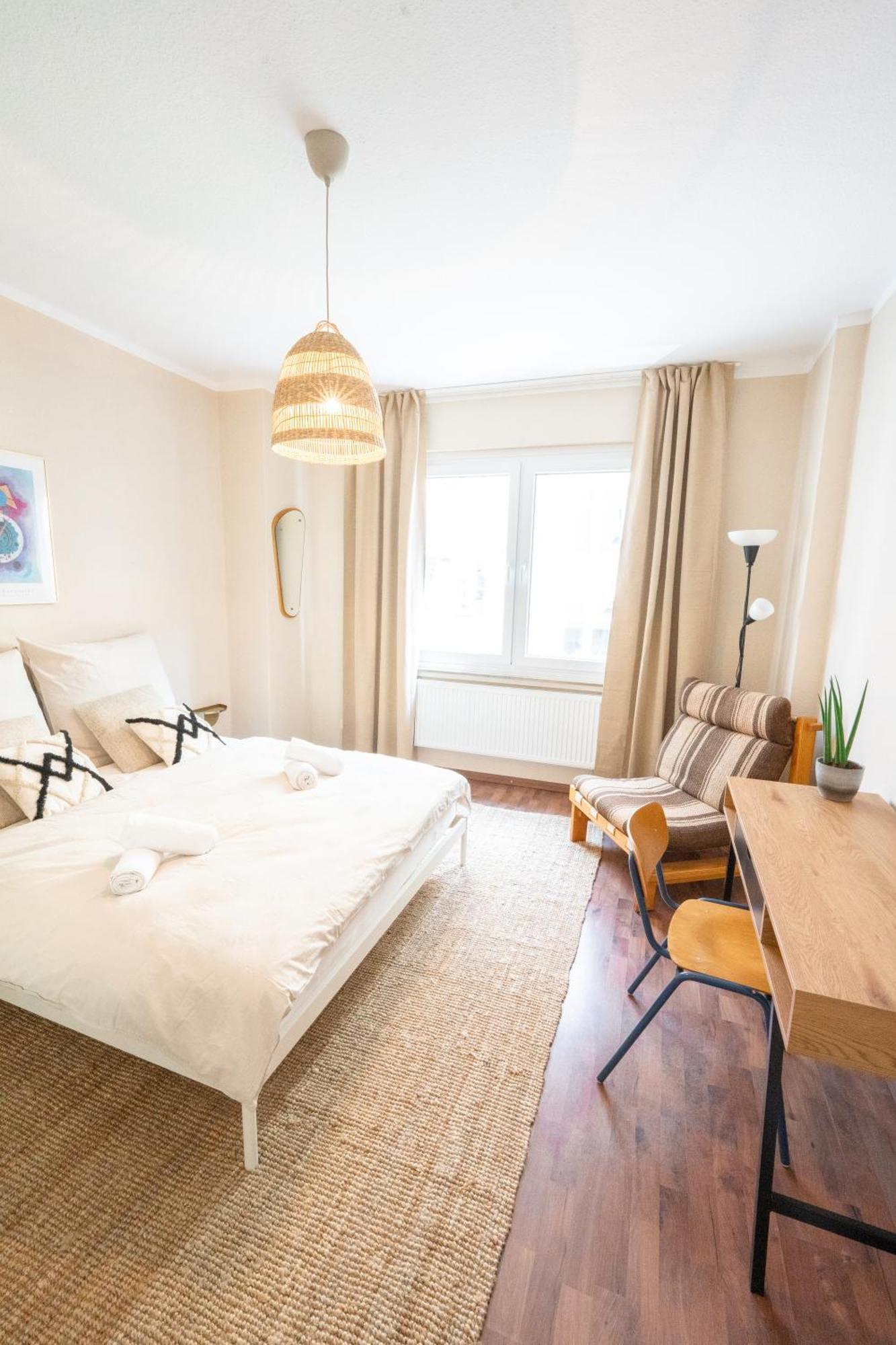 -Super Zentrales Zimmer- Direkt An Der Lutter! Μπίλεφελντ Εξωτερικό φωτογραφία