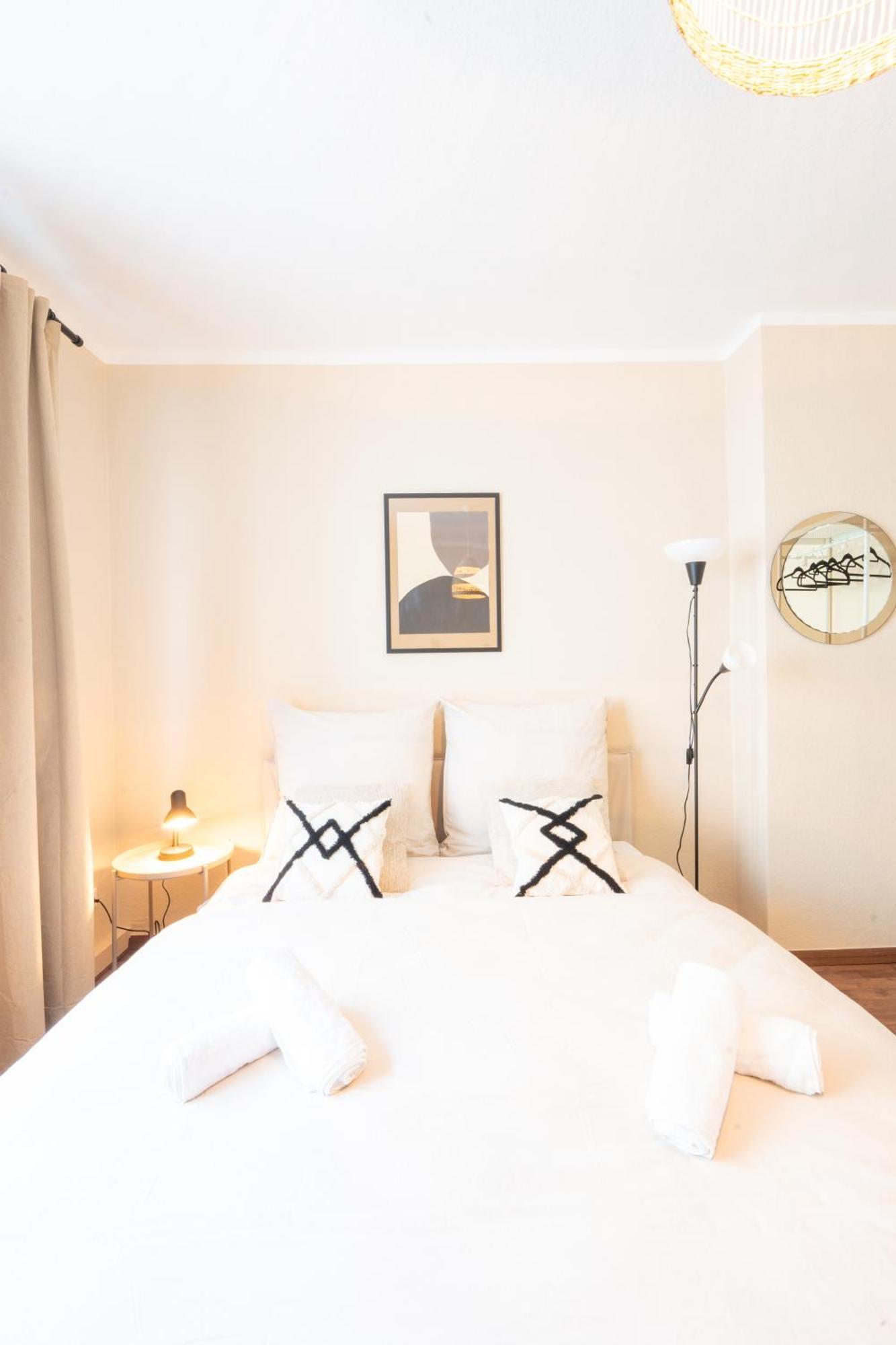 -Super Zentrales Zimmer- Direkt An Der Lutter! Μπίλεφελντ Εξωτερικό φωτογραφία