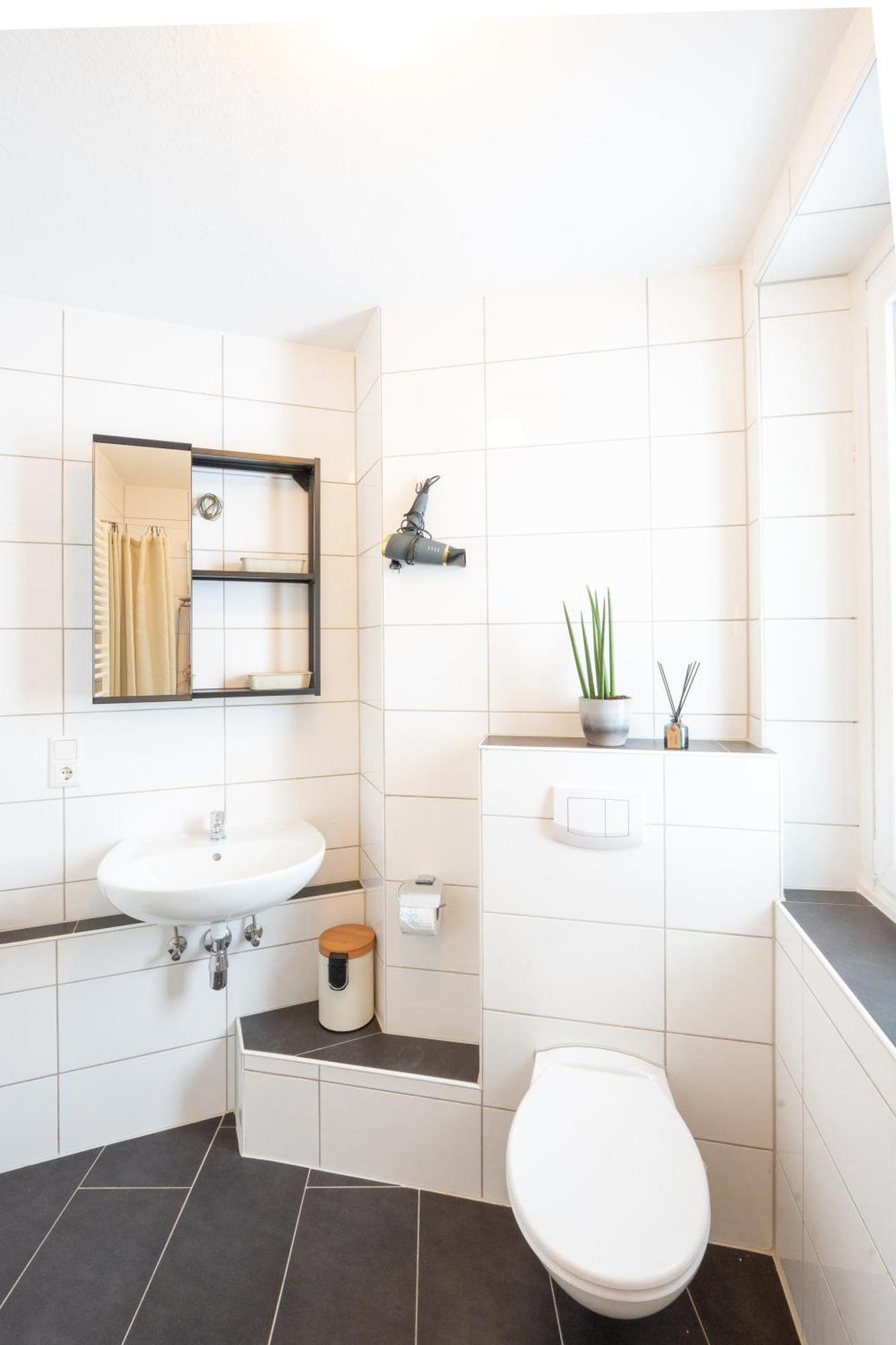 -Super Zentrales Zimmer- Direkt An Der Lutter! Μπίλεφελντ Εξωτερικό φωτογραφία