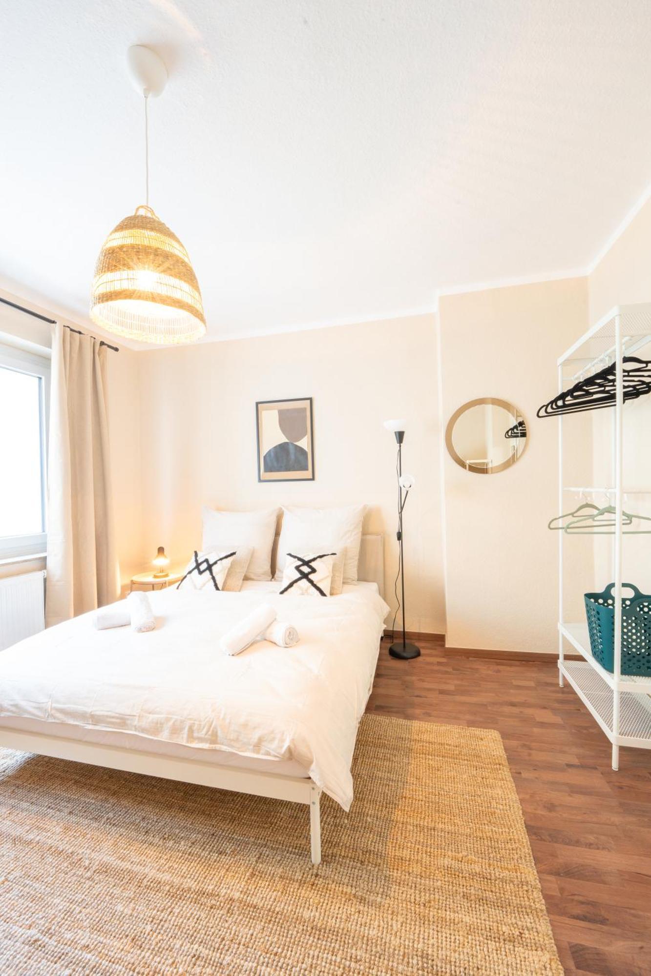 -Super Zentrales Zimmer- Direkt An Der Lutter! Μπίλεφελντ Εξωτερικό φωτογραφία